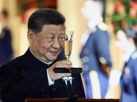 Chinese President Xi Jinping makes a toast during a state dinner held by US President Donald Trump at the White House in Washington, D.C., US, September 24, 2026. REUTERS/Evelyn Hockstein