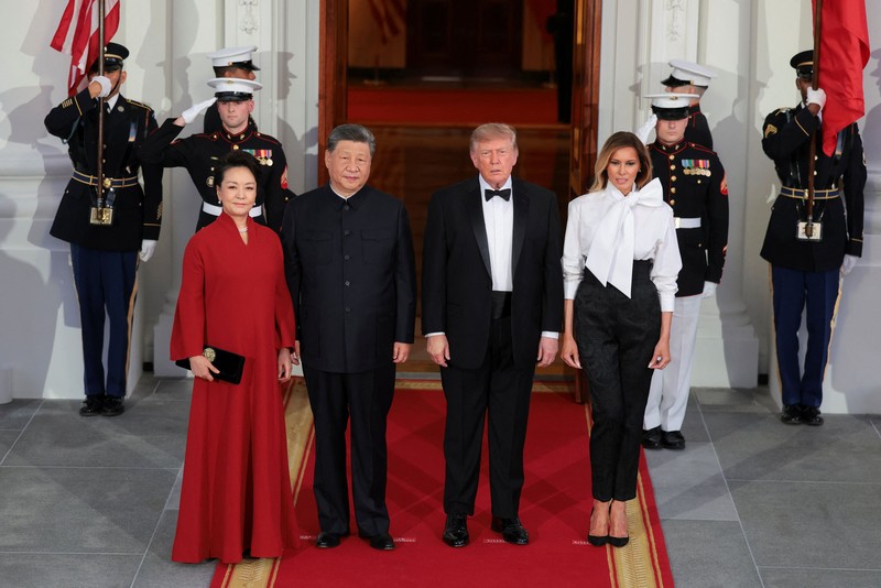 US President Donald Trump and first lady Melania Trump prepare to welcome Chinese President Xi Jinping and his wife, Peng Liyuan, at the North Portico of the White House for a state dinner in Washington, D.C., US, September 24, 2026. REUTERS/Kylie Cooper