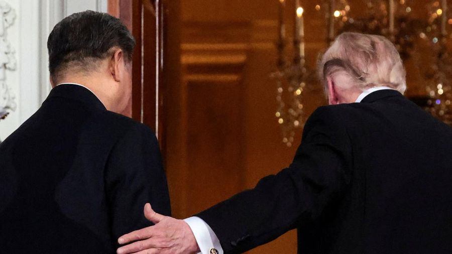 US President Donald Trump welcomes Chinese President Xi Jinping ahead of a state dinner in Washington, D.C., US, September 24, 2026. REUTERS/Evelyn Hockstein