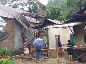Horor Hujan-Angin Kencang di Mamasa Rusak Rumah-Sekolah Saat Kemarau