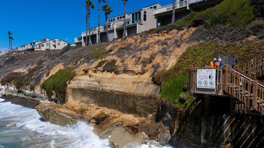 CALIFORNIA-COAST/EROSION