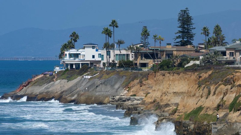 CALIFORNIA-COAST/EROSION
