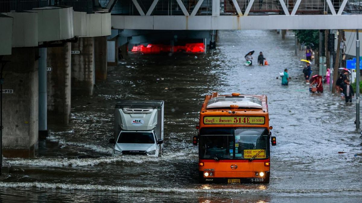Penyebab Hujan Hampir 48 Jam Nonstop hingga Bikin Bangkok Darurat Banjir — NadiKabar.com