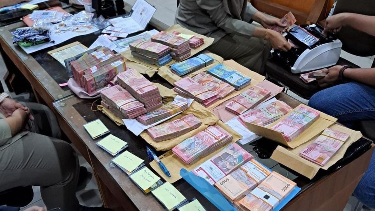 KPK Temukan Rekening Penampungan Saat Geledah Kanwil BPN Jatim — NadiKabar.com