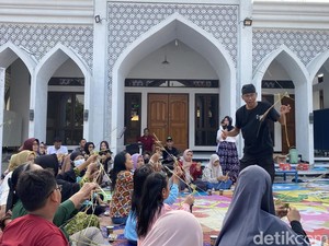 Antusias Gen Alpha hingga Lansia Bikin Wayang Suket di Semarang