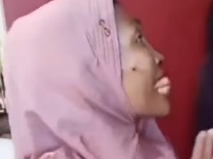 Wanita Ngamuk Bansos Dicoret Pernah Kredit Rp 400 Juta di Bank