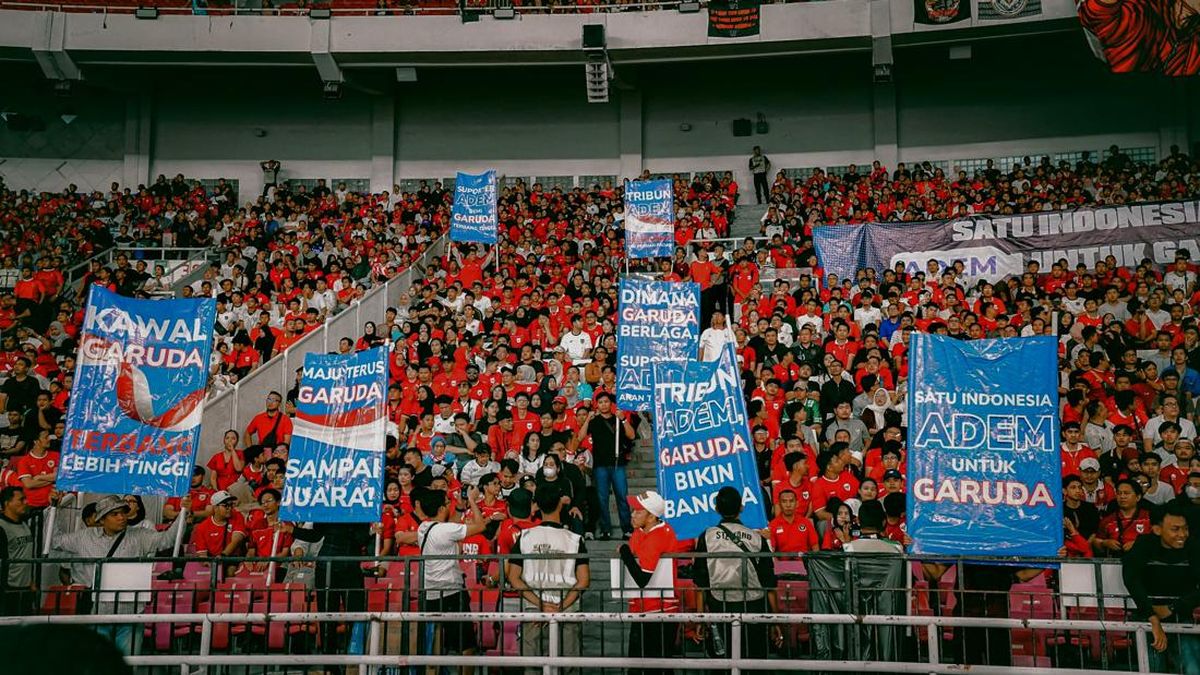 Ilustrasi berita Olahraga: 2.625 Suporter Terlibat Pembuatan Human Mural 'BELIEVE' di Laga Vs Singapura
