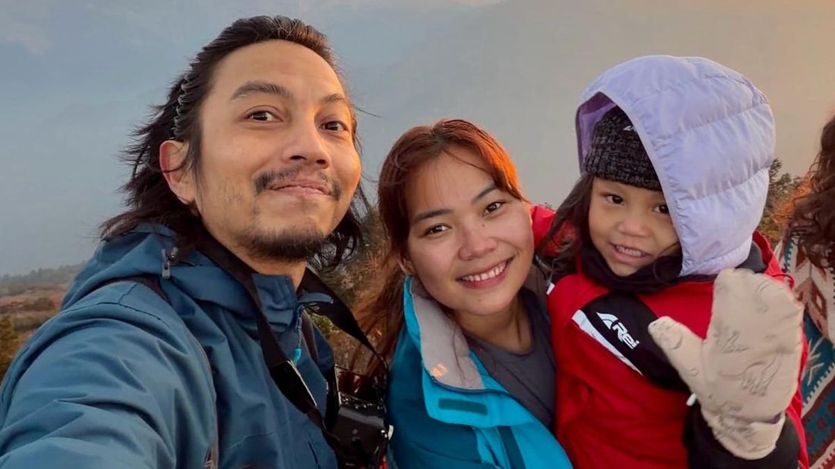 Perasaan Fiersa Besari Ketika Istri Terjebak Cuaca Buruk di Himalaya