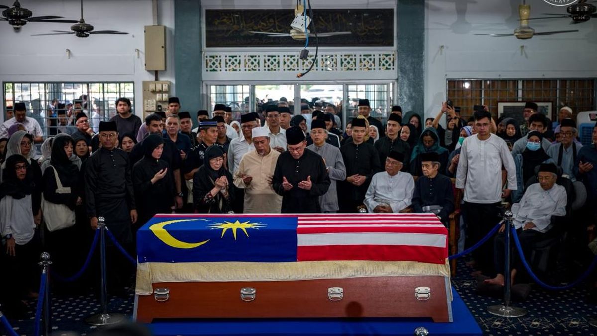 Malaysia Berduka Saat Istri Mahathir Mohamad Tutup Usia — NadiKabar.com