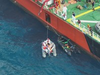 Tim Selam Gabungan yang terdiri dari Badan Nasional Pencarian dan Pertolongan (Basarnas), TNI Angkatan Laut (TNI AL), dan Potensi SAR kembali berhasil menemukan dan mengevakuasi lima korban dalam Operasi SAR kecelakaan KM Virgo Transport 8 di Laut Ja