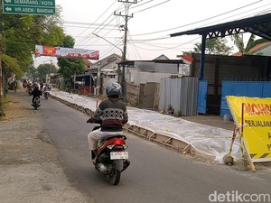 Kontraktor Rugi Rp 25 Juta Imbas ASN Pekalongan Terobos Jalan Lagi Dicor