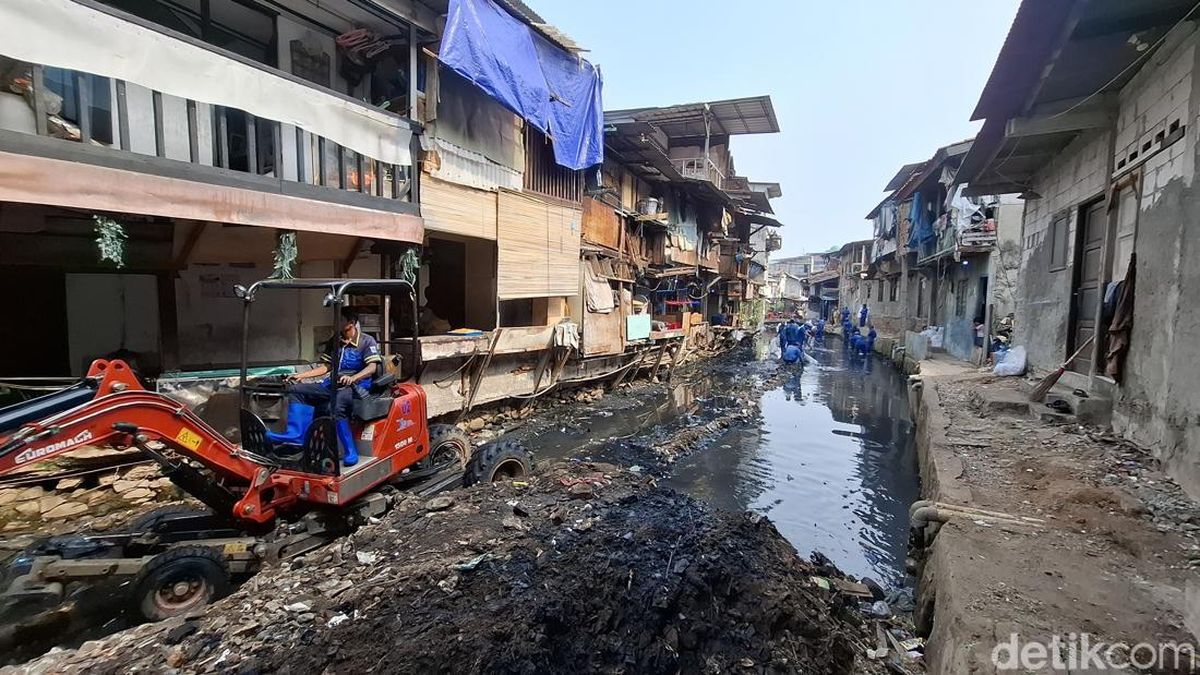 Kali Kebon Melati Bakal Ditata Tanpa Gusur Warga, Target Rampung 2028 — NadiKabar.com