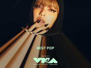 Lisa BLACKPINK Cries After Winning Best Pop at 2026 MTV VMAs