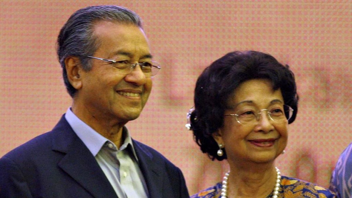 Ilustrasi berita Nasional: Malaysia Gelar Pemakaman Kenegaraan untuk Istri Mahathir Mohamad