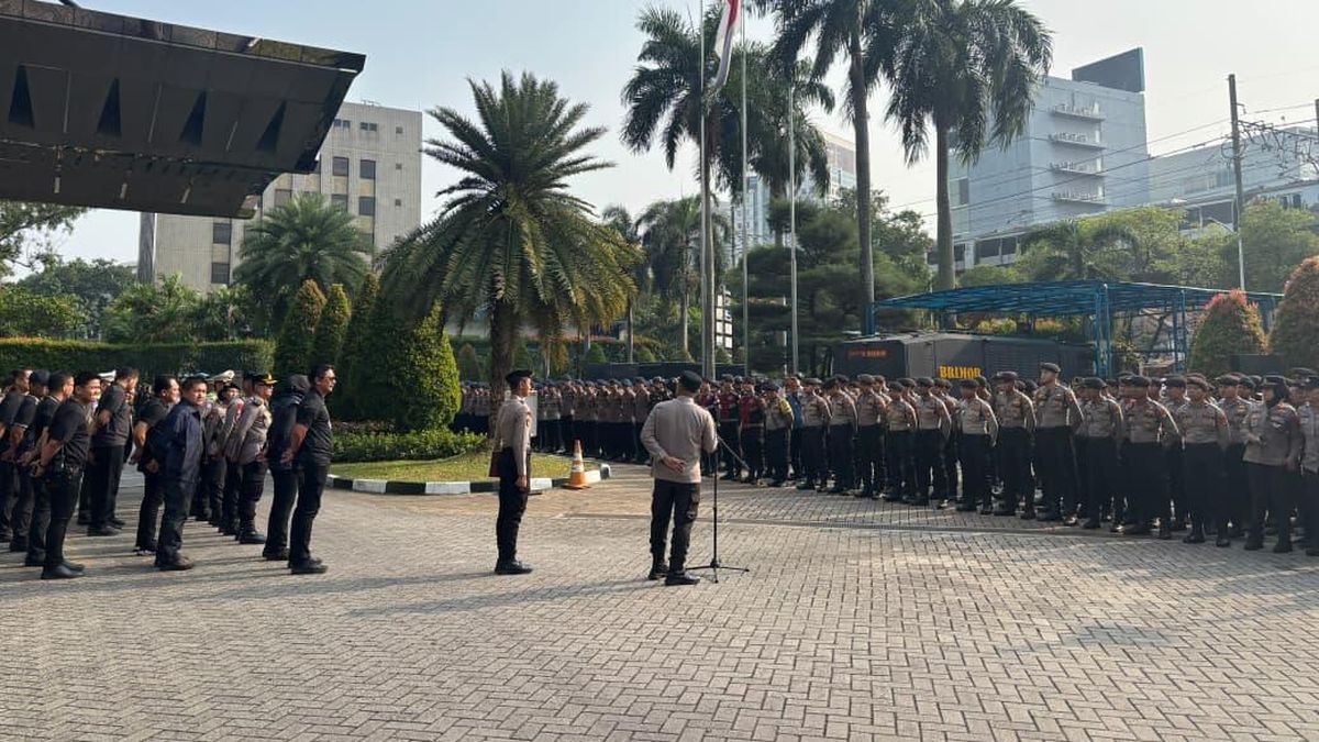 Massa Aksi di Kebon Sirih, Polda Metro Kedepankan Pelayanan Humanis — NadiKabar.com