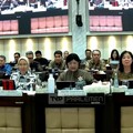 Rapat Kerja Dewan Gubernur BI dengan Komisi XI DPR RI, Senin (28/9/2026). (Tangkapan layar TV Parlemen)