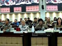 Rapat Kerja Dewan Gubernur BI dengan Komisi XI DPR RI, Senin (28/9/2026). (Tangkapan layar TV Parlemen)