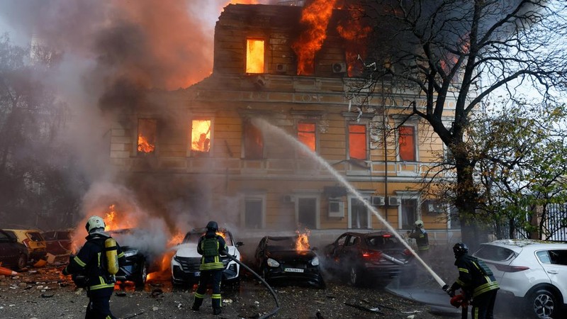 UKRAINE-CRISIS/ATTACK-KYIV