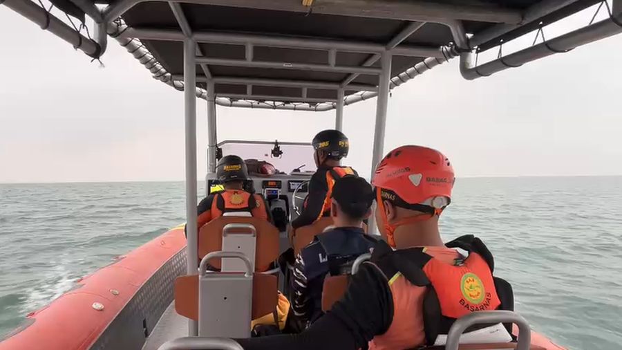 Operasi SAR kecelakaan KM Virgo Transport 8 di perairan Laut Jawa terus berlanjut. Pada Selasa, 29 September 2026, Tim Penyelam Gabungan yang terdiri dari Basarnas, TNI AL, dan Potensi SAR kembali melakukan penyelaman untuk mencari dan mengevakuasi k