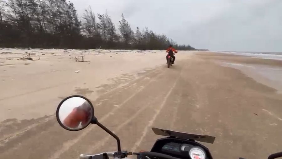 Operasi SAR kecelakaan KM Virgo Transport 8 di perairan Laut Jawa terus berlanjut. Pada Selasa, 29 September 2026, Tim Penyelam Gabungan yang terdiri dari Basarnas, TNI AL, dan Potensi SAR kembali melakukan penyelaman untuk mencari dan mengevakuasi k