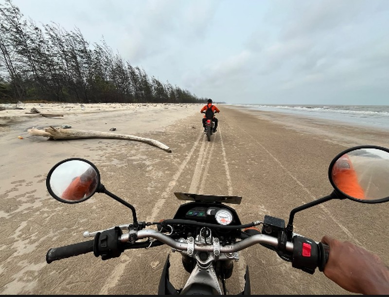 Operasi SAR kecelakaan KM Virgo Transport 8 di perairan Laut Jawa terus berlanjut. Pada Selasa, 29 September 2026, Tim Penyelam Gabungan yang terdiri dari Basarnas, TNI AL, dan Potensi SAR kembali melakukan penyelaman untuk mencari dan mengevakuasi korban yang masih berada di dalam kapal. (Basarnas)