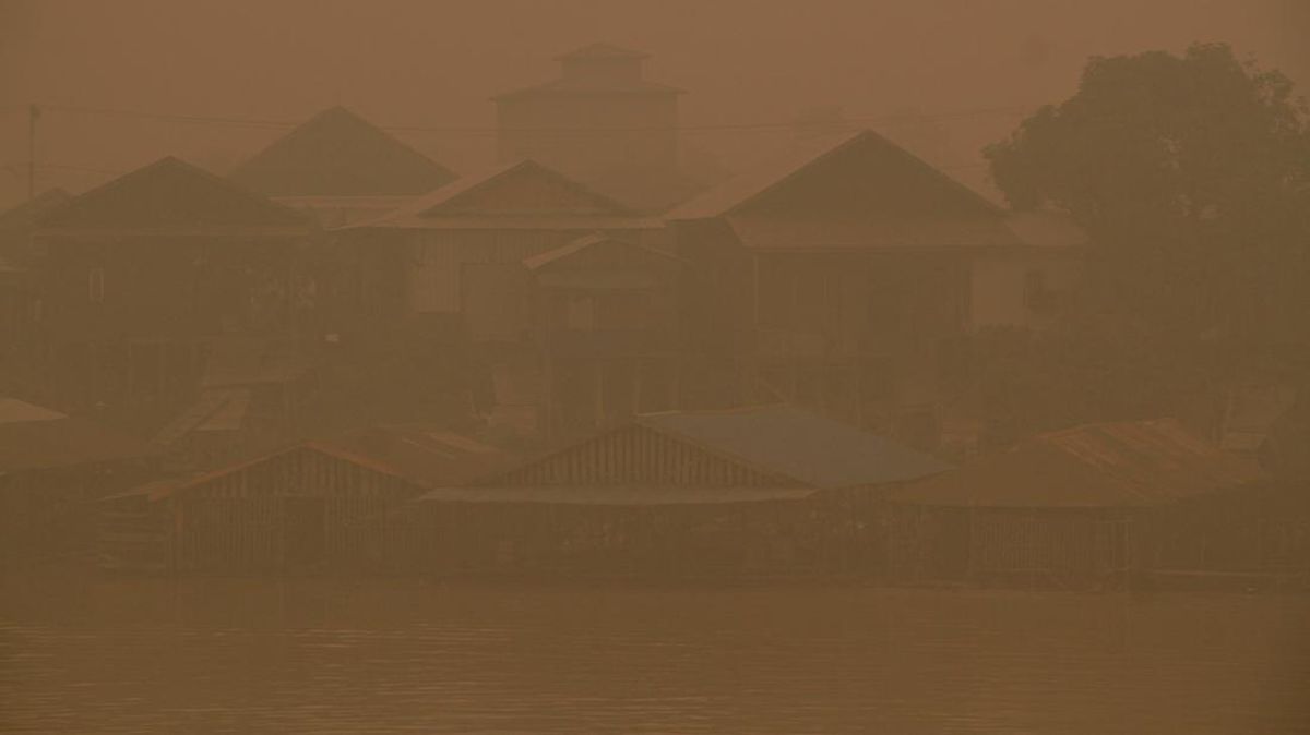 484 Penerbangan di 3 Provinsi Kalimantan Terdampak Asap Karhutla dalam 2 Pekan — NadiKabar.com