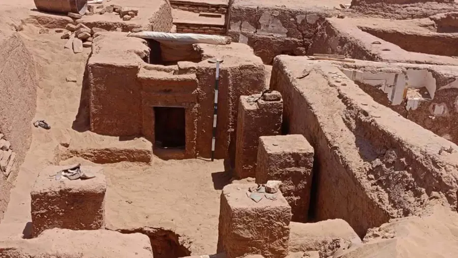 Makam dari abad keempat itu ditemukan di sebuah nekropolis di Oasis Dakhla, Mesir. (Dok. Egyptian Ministry of Tourism and Antiquities)