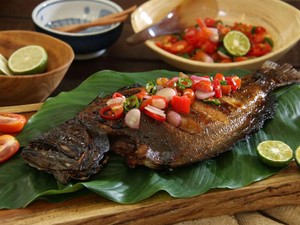 Daftar 5 Makanan Unik di Dunia, Ternyata Ada Ikan Bakar Indonesia!