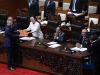 Menteri Keuangan (Menkeu), Suahasil Nazara saat dalam Rapat Paripurna DPR RI Ke-7 Masa Persidangan I Tahun Sidang 2026-2027 di Kompleks Parlemen, Senayan, Jakarta, Selasa (29/9/2026). (CNBC Indonesia/Muhammad Sabki)