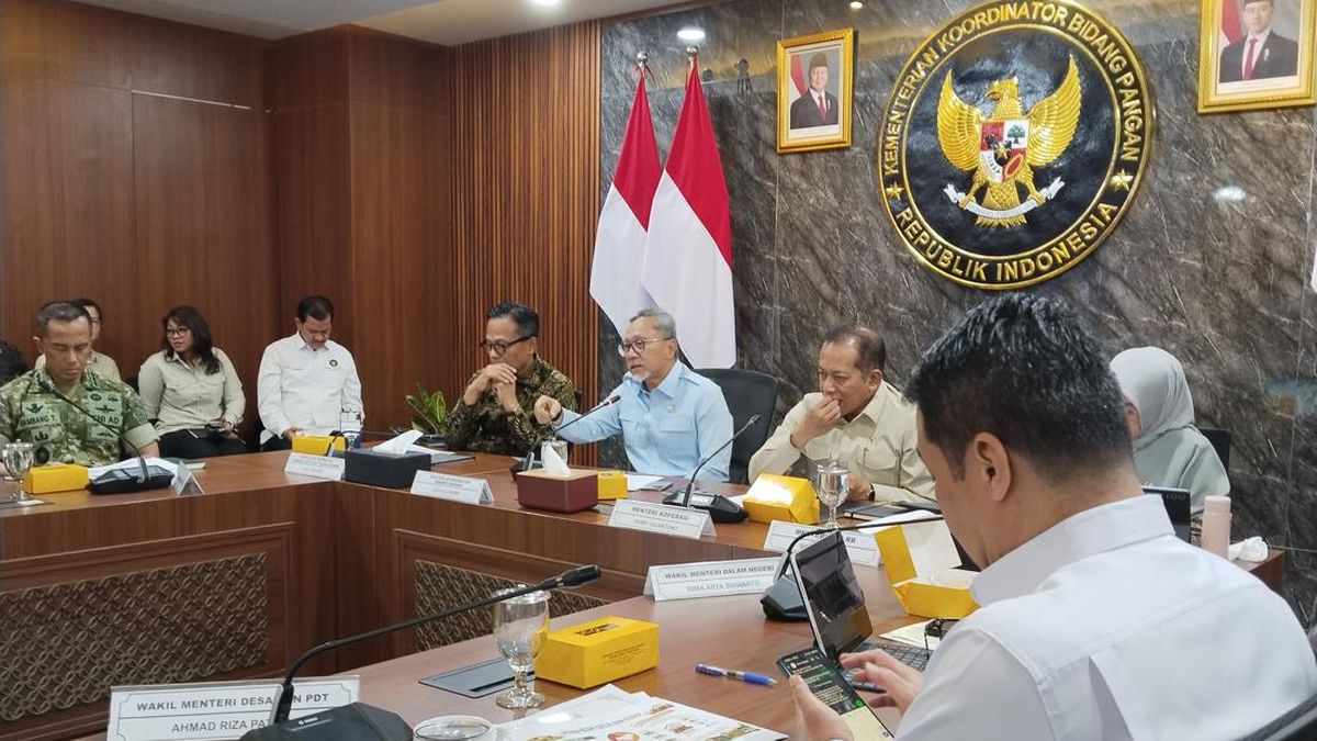 Ilustrasi berita Nasional: Zulhas Pastikan Barang Subsidi-Bantuan Pemerintah Disalurkan Lewat Kopdes