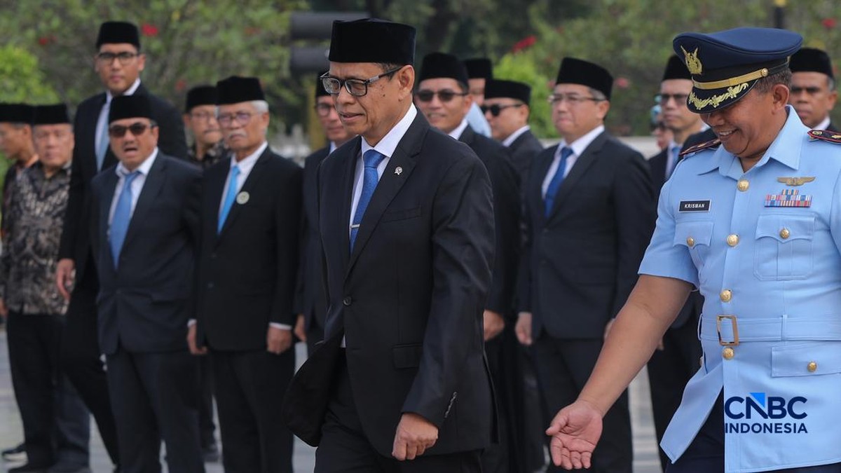 Peringati Hari Tambang-Energi ke-81, Wamen ESDM Ziarah ke TMP Kalibata