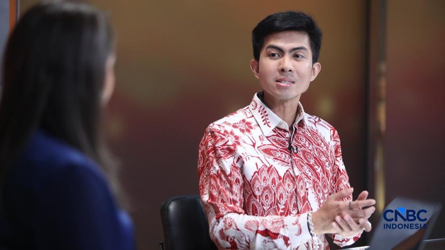 CEO PT Sucor Sekuritas, Bernadus Wijaya saat menyampaikan pemaparan dalam Road To CNBC Indonesia Awards 2026 Best Securities & Fund Manager di Jakarta, Rabu (30/9/2026). (CNBC Indonesia/Faisal Rahman)