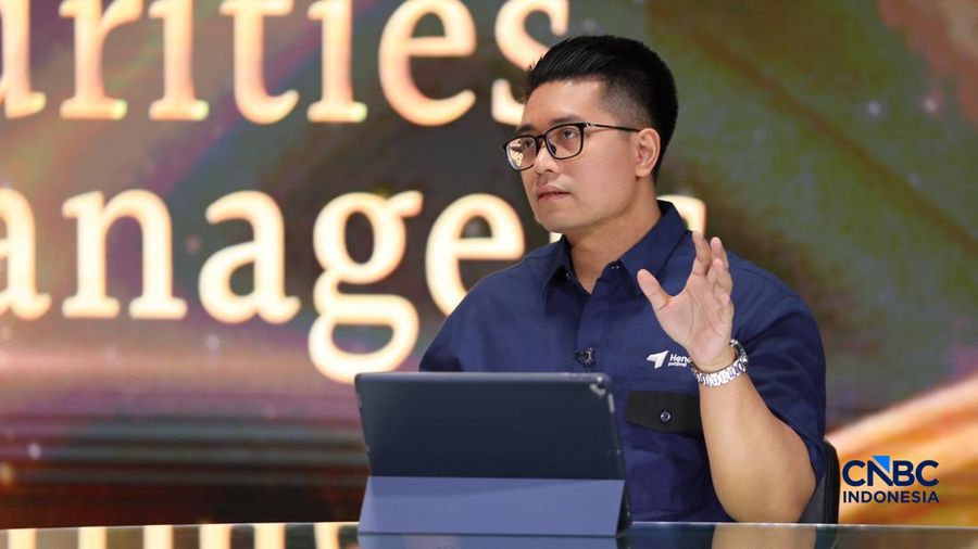 Chief Liason Officer/ Head of Investment Solutions, Investment Services Group Henan Asset, Bagus Adi Yoga Prawira saat menyampaikan pemaparan dalam Road To CNBC Indonesia Awards 2026 Best Securities & Fund Manager di Jakarta, Rabu (30/9/2026). (CNBC