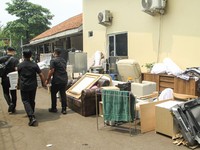 Klaster berfasilitas mewah di Lapas Cibinong, Bogor, dibongkar, Rabu (30/9/2026). Sejumlah bangunan kini rata dengan tanah usai jadi sorotan. (Rifkiato Nugroho/Detikcom)