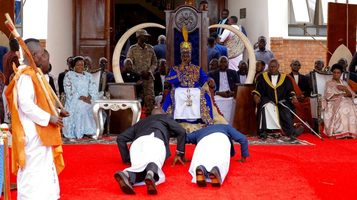 Tak Disangka! Mantan Penyiar TV Kini Jadi Raja di Uganda