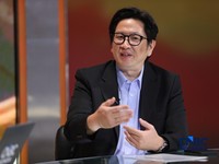 Presiden Direktur PT Panin Asset Management, Ridwan Soetedja saat menyampaikan pemaparan dalam Road To CNBC Indonesia Awards 2026 Best Securities & Fund Manager di Jakarta, Rabu (30/9/2026). (CNBC Indonesia/Tri Susilo)