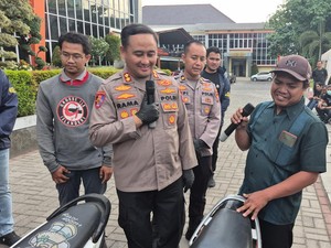 Senyum Lebar Warga Gresik Saat 5 Motor Curian Dikembalikan Kapolres