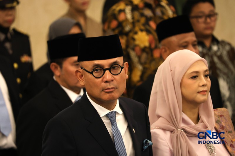 Prosesi Pelantikan Menteri dan Wakil Menteri Kabinet Merah Putih sisa masa jabatan periode tahun 2024-2029 serta anggota Ombusdsman RI di Istana Negara, Jakarta, Kamis (1/10/2026). (CNBC Indonesia/Muhammad Sabki)