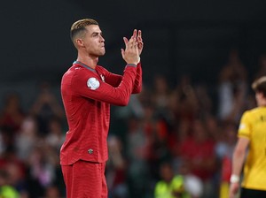 Ronaldo Didenda Secuil Portugal, Gajinya Semenit Bahkan Lebih Besar