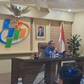 Deputi Bidang Statistik Distribusi dan Jasa BPS, Ateng Hartono saat menyampaikan Rilis BPS di Jakarta, Kamis (1/10/2026). (CNBC Indonesia/Arrijal Rachman)