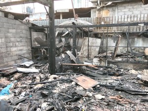 Gudang Mebel di Magelang Ludes Terbakar gegara Trafo Meledak