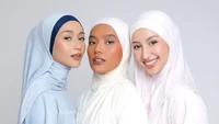 Mau Coba Hijab Instan Two Tone Trendy? Ini Pilihannya