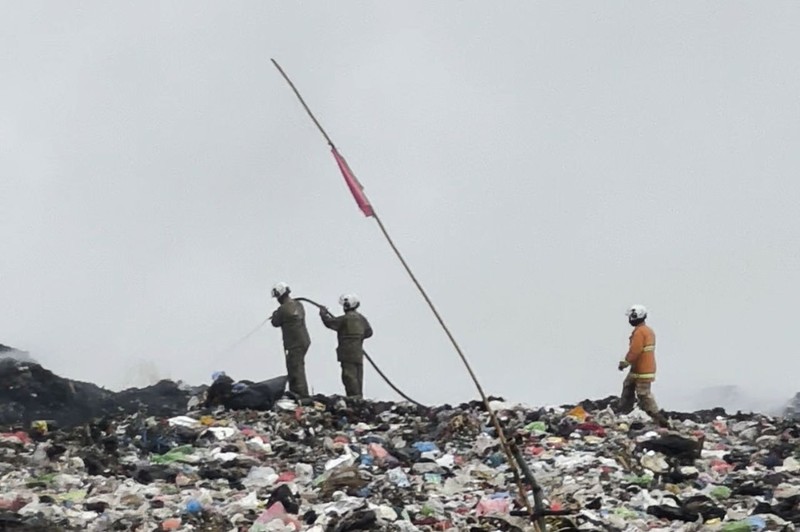Kondisi kebakaran TPA Jatibarang, Kecamatan Mijen, Kamis (1/10/2026) pagi ini. dok. (Damkar Kota Semarang)