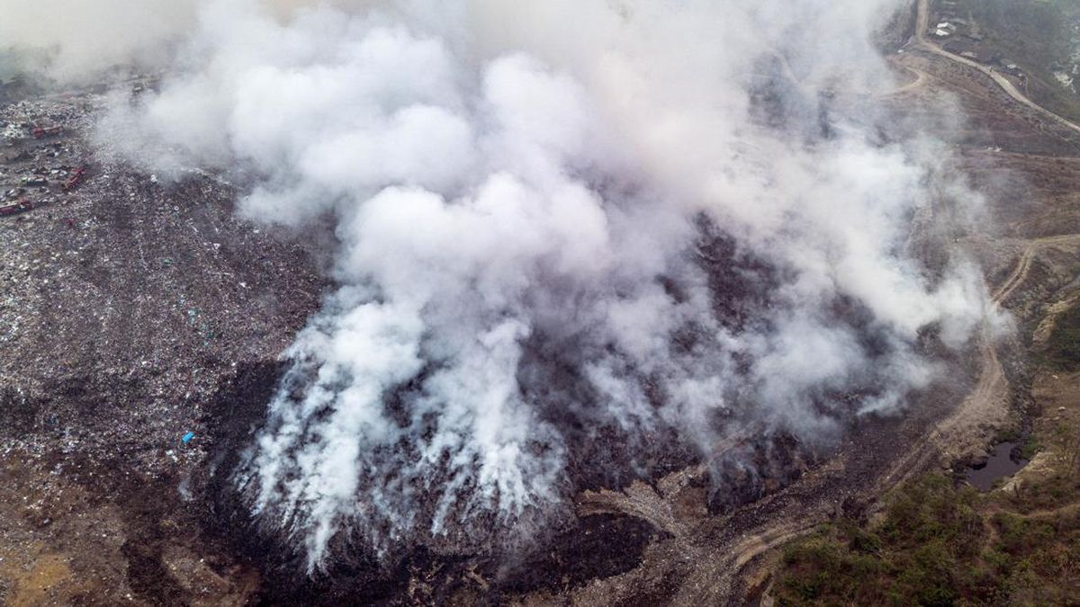 Kebakaran TPA Jatibarang Semarang, Area Terbakar Capai 10 Hektare — NadiKabar.com
