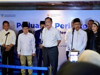 Ketua Dewan Ekonomi Nasional (DEN) Luhut Binsar Pandjaitan saat menyampaikan Rapat Tingkat Menteri terkait percepatan Bansos Digital, Rabu (1/9/2026). (Dok. Humas KPTDP)