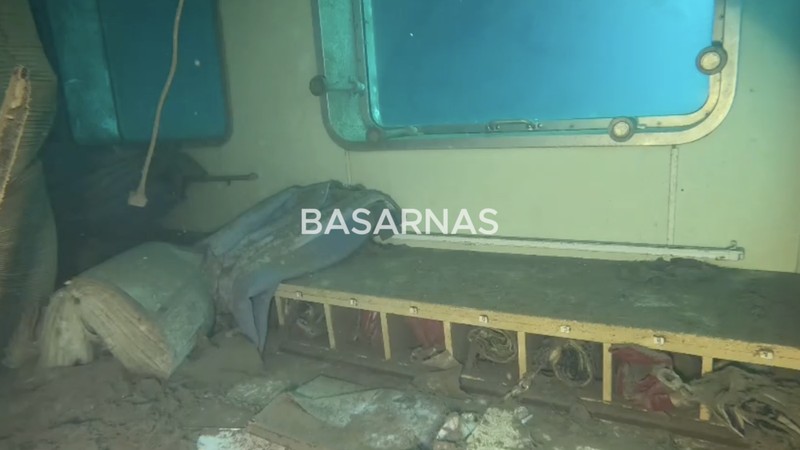 Memasuki hari ke-19 Operasi SAR kecelakaan KM Virgo Transport 8, Badan Nasional Pencarian dan Pertolongan (Basarnas) bersama unsur SAR gabungan terus melaksanakan pencarian korban yang masih dinyatakan hilang, Kamis (1/10/2026). (Dok Basarnas)