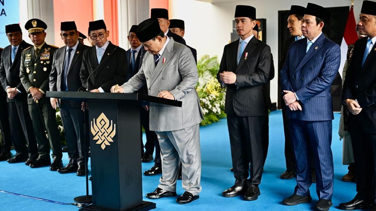 Mensos &amp; Wamensos Hadiri Upacara Hari Kesaktian Pancasila di Lubang Buaya — NadiKabar.com