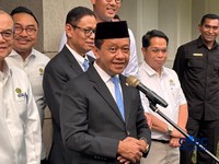 Menteri Koordiantor Bidang Hilirisasi dan Transisi Energi Sekaligus Menteri ESDM Bahlil Lahadalia saat konferensi pers di Kementerian ESDM, Jakarta, Kamis (01/10/2026). (CNBC Indonesia/Firda Dwi Muliawati)