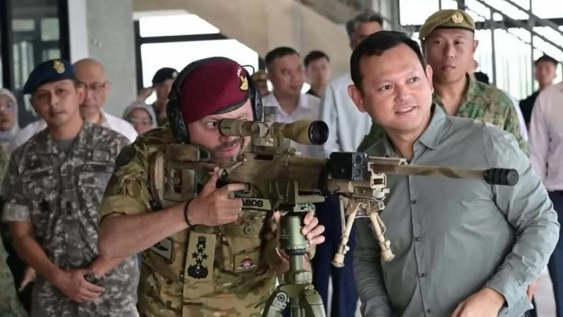 Menteri Negara Senior Pertahanan Singapura Zaqy Mohamad menerima kunjungan Pangeran Haji Al-Muhtadee Billah, Putra Mahkota sekaligus Menteri Senior di Kantor Perdana Menteri Brunei Darussalam, ke SAFTI City, Singapura.