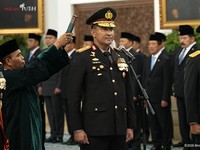 Presiden Prabowo Subianto melantik Kepala dan Wakil Kepala Kepolisian Negara RI RI di Istana Negara, Jakarta, Kamis (1/10/2026). (Tangkapan Layar Youtube/Sekretariat Presiden)